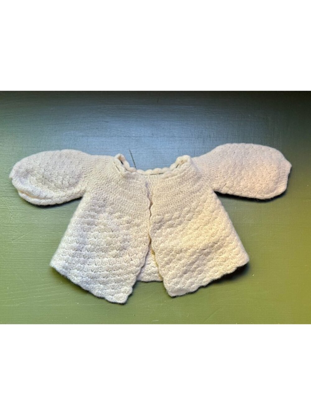 Vintage 1960s Capped Sleeve 3T Sweater In Cream Knit